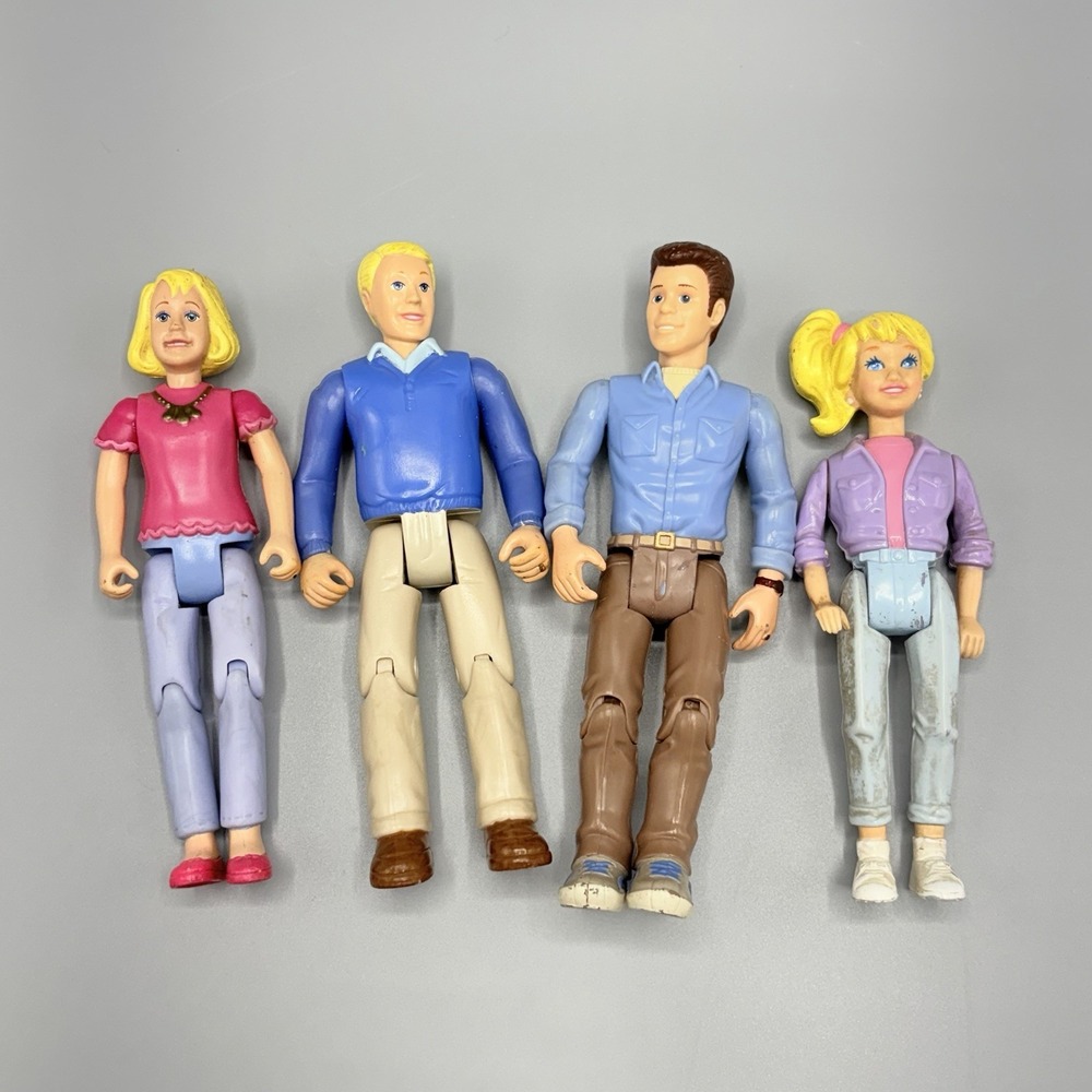 Lot Of  4 Loving Family Fisher Price Dollhouse Figures Dolls Dad Mom Daughter